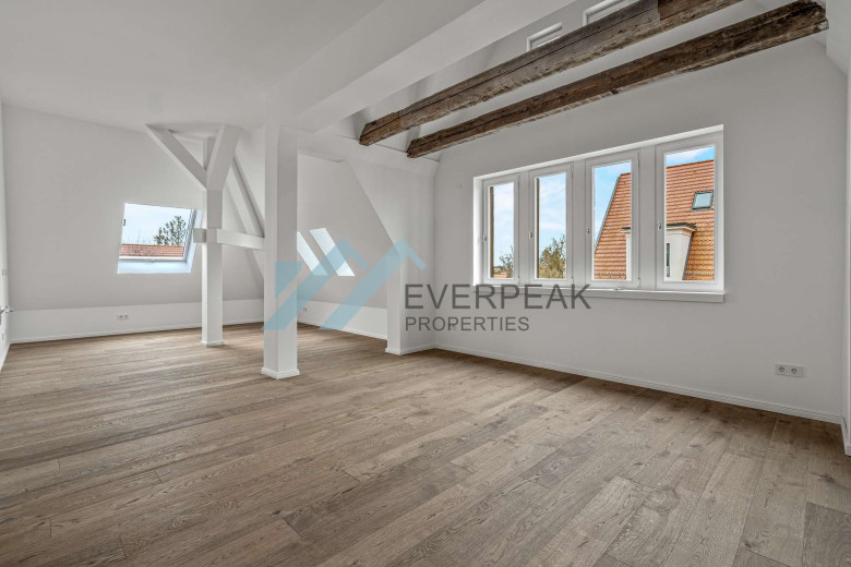 Exklusives Penthouse in Dahlem: Erstbezug in historischem Altbau mit Aufzug