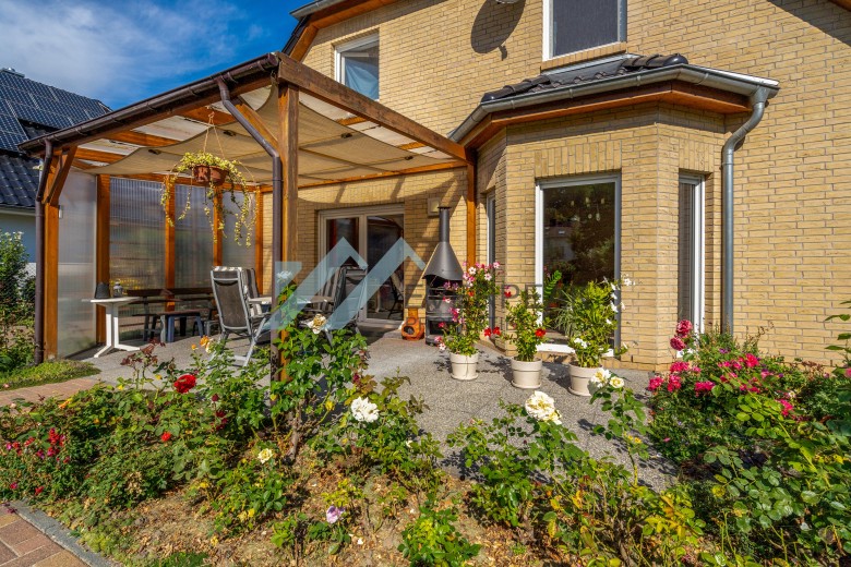 Am Park Sanssouci gelegen! Einfamilienhaus (BJ: 2007) Energieeffizienzklasse A+ (Umweltwärme)