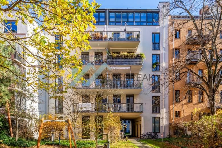 Dicht Rosenthaler Platz dennoch sehr ruhig