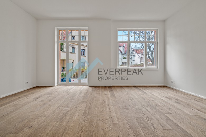 Traumhafte Maisonette-Altbauwohnung mit Balkon und Keller in Dahlem
