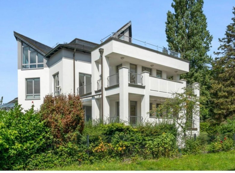 Haus im Grunewald für 2 Familien