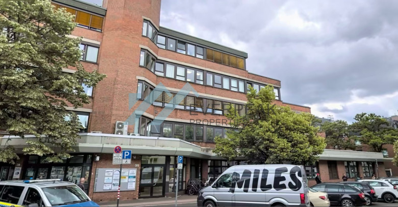 Büro-und- Geschäftshaus mit starkem Bonität