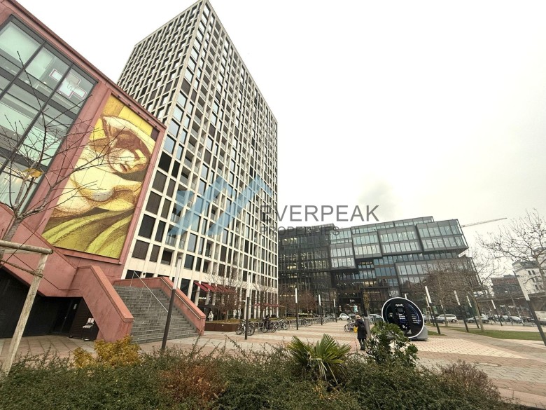 Direkt am ALEXA: Attraktive Gewerbeeinheit nahe Alexanderplatz